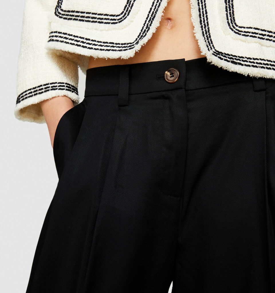 Low-waisted flare trousers - women's flared trousers - Black | Sisley image number 5